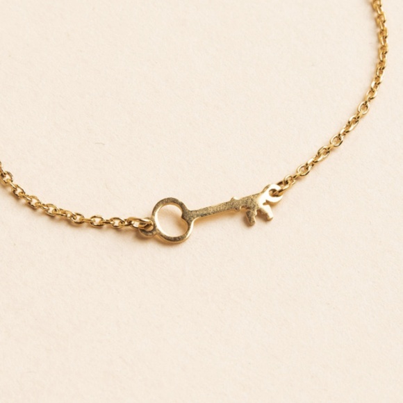 Unlock Your Dreams Luxe Gold Plated Bracelet - Picture 2 of 4